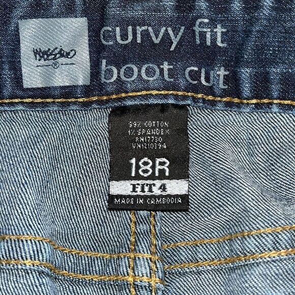 Mossimo Curvy Bootcut Jeans Women’s Sz 18R Dark Wash Whiskering Flare Casual - Picture 4 of 8